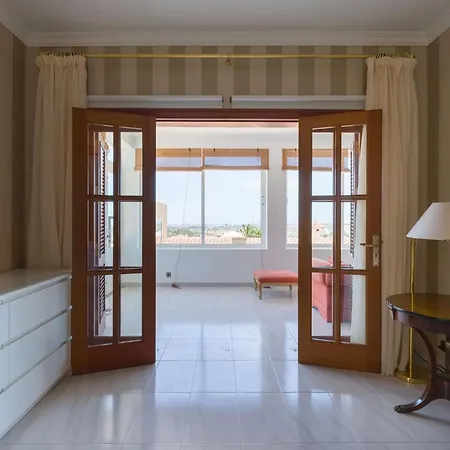 Sonnenland Hill Villa