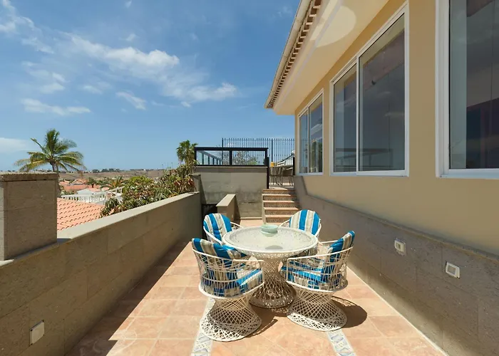 Sonnenland Hill Villa *