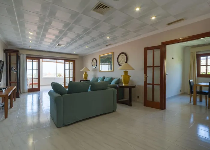 Sonnenland Hill Villa